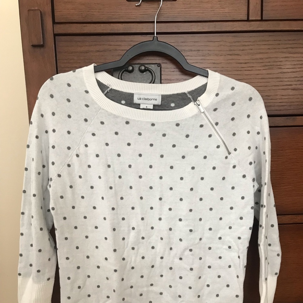 NEW Lightweight Liz Claiborne Sweater (S)